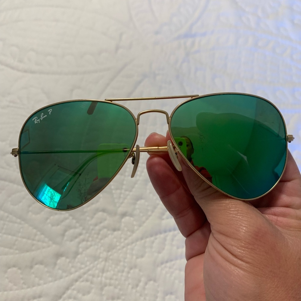 Ray Ban aviator with green mirror lens